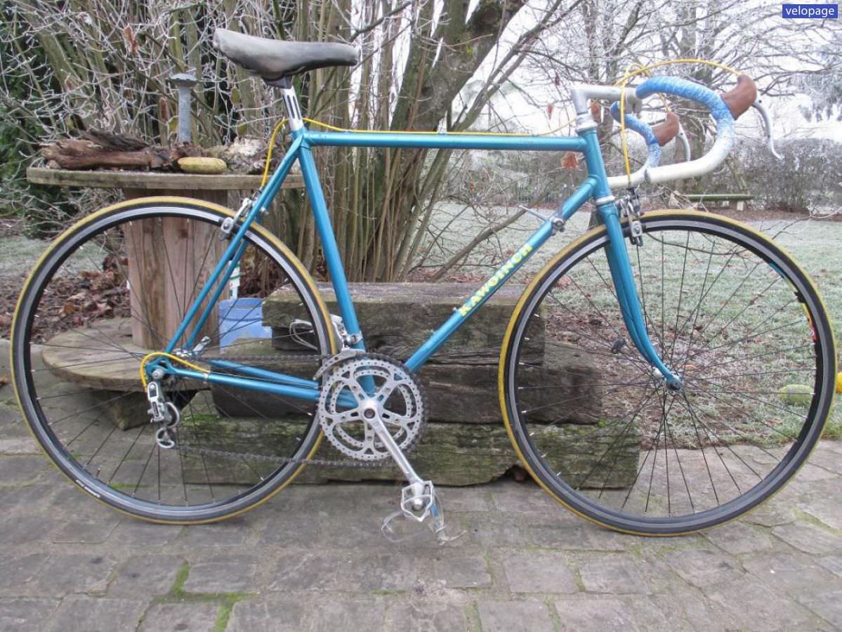 Ancien vélo de course des année 1975